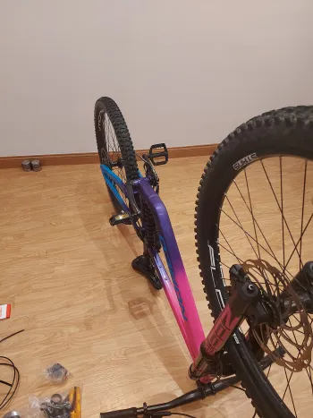 Used Norco Shore 2 2022 Mountainbike, Violett, 27.5 — image 4 of 5